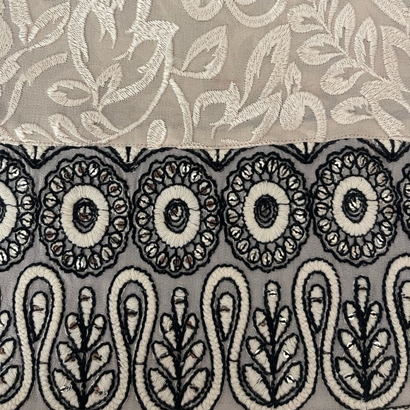 Anthropologie Meadow Rue Frieze Embroidered Top Size 38/6 Neutral - Picture 8 of 9